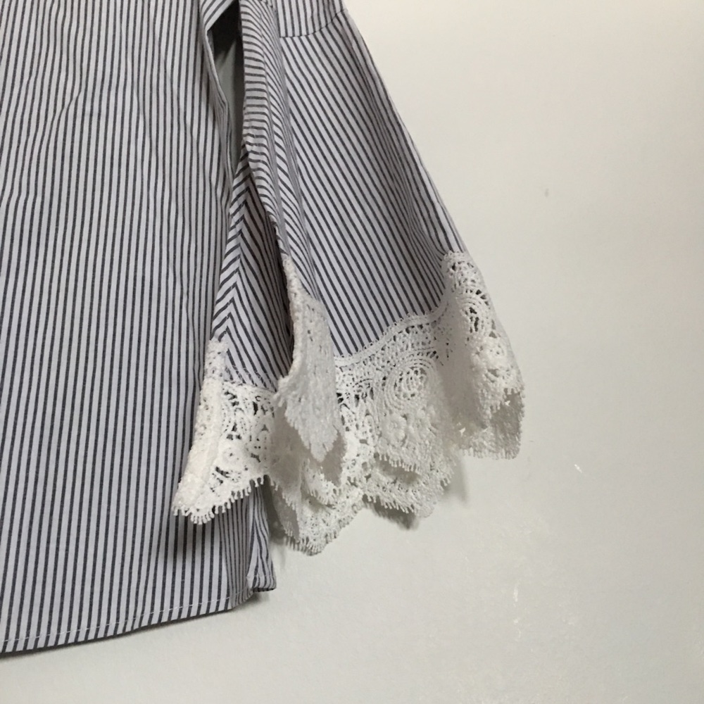 Bell Sleeve Blouse Sz M - Picture 4 of 6